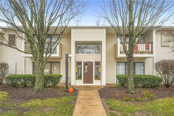 2930 N Bay Drive #L7, Westlake, OH 44145