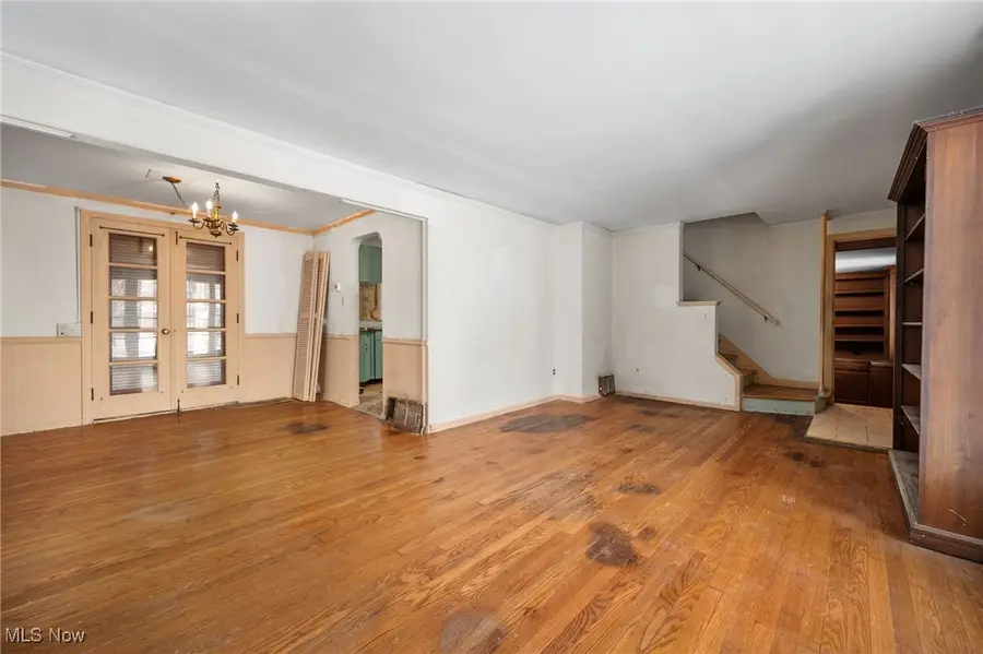 20111 Lanbury Avenue, Warrensville Heights, OH 44122 - Image #2