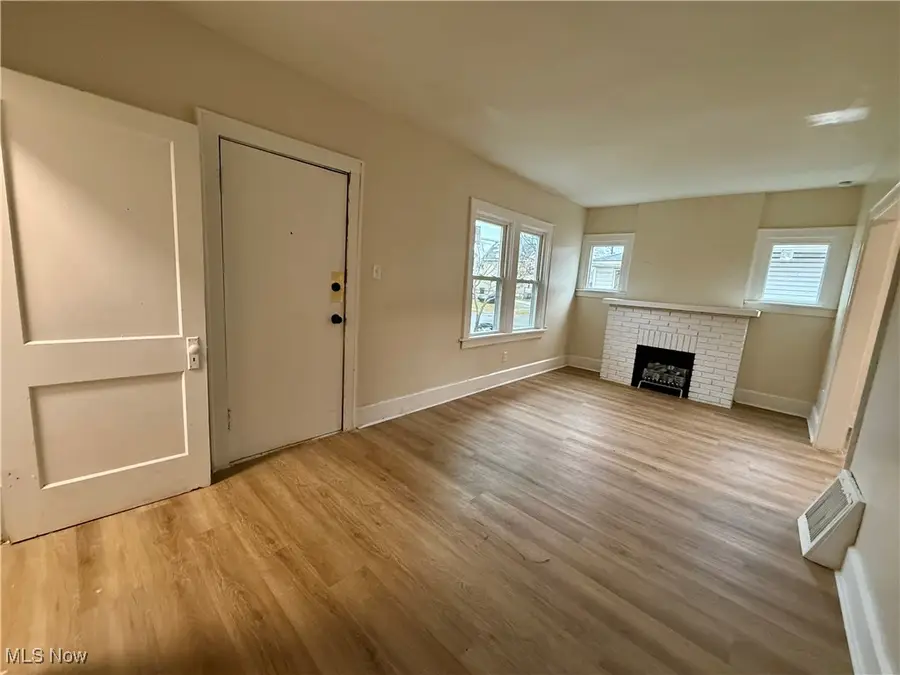 566 Mckinley Avenue, Akron, OH 44311 - Image #2