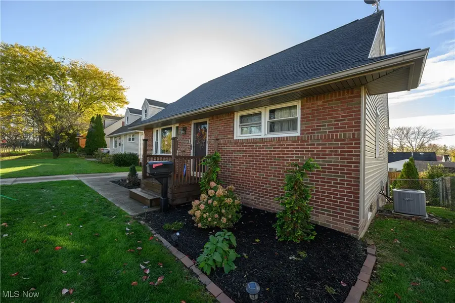 1624 34th Ne Street, Canton, OH 44714 - Image #3