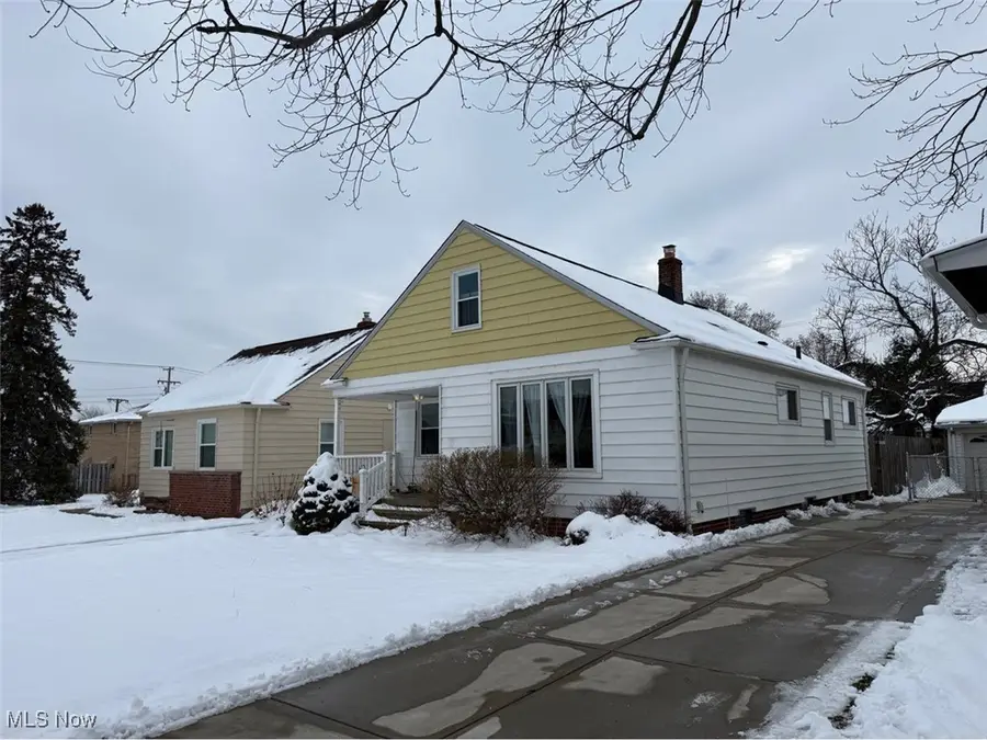 11604 Bradwell Road, Garfield Heights, OH 44125 - Image #2