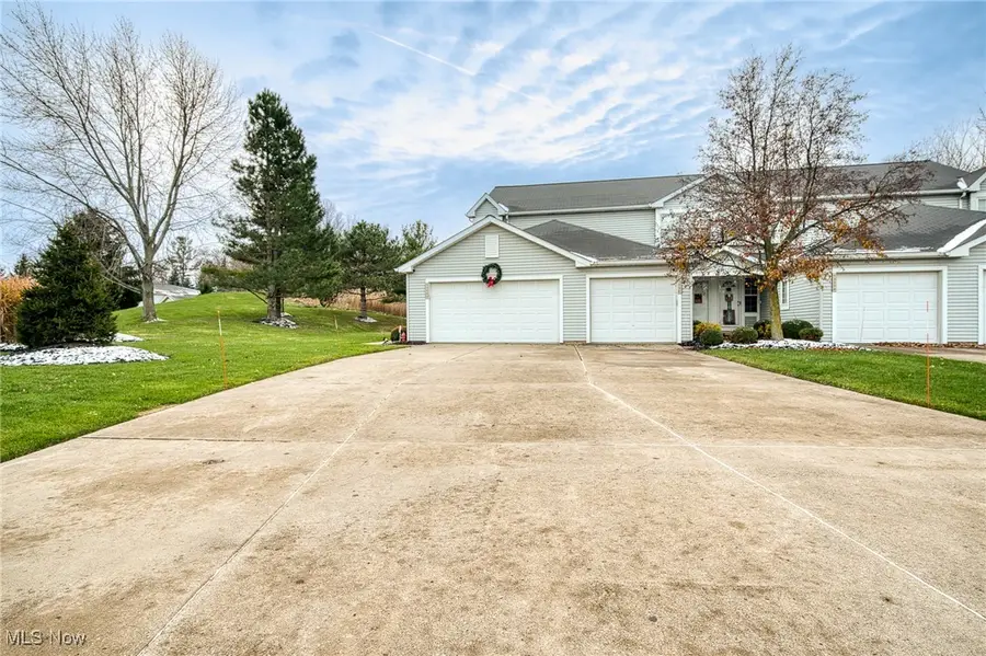 1350 Leeward Lane #D, Willoughby, OH 44094 - Image #2