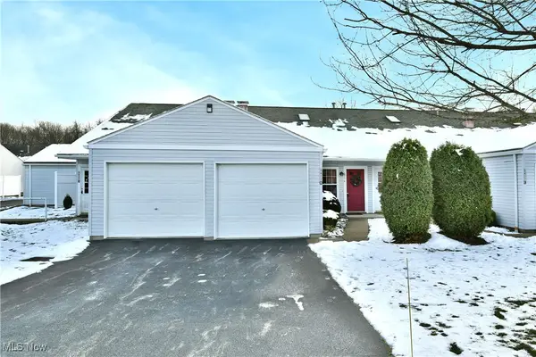 3477 Ivy Hill Circle #B, Cortland, OH 44410