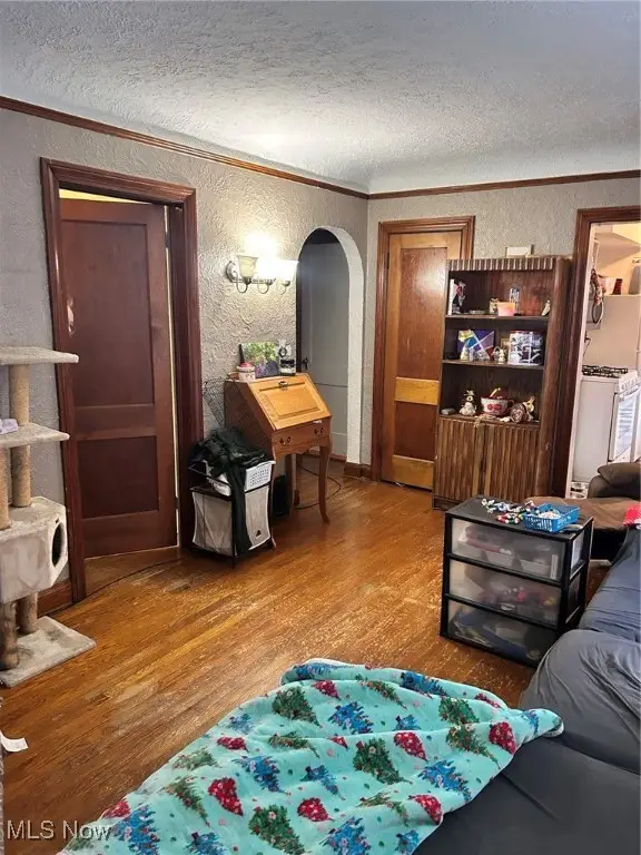 3901 Germaine Avenue, Cleveland, OH 44109 - Image #3