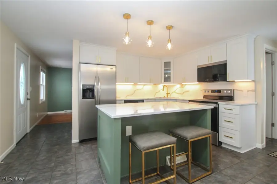 8183 Venice Heights Ne Drive, Warren, OH 44484 - Image #3