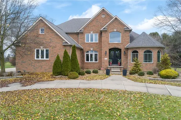 1527 Alexandria Se Parkway, Canton, OH 44709