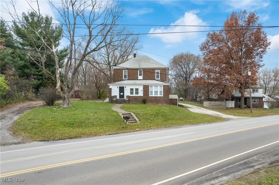 2823 Columbus Ne Road, Canton, OH 44705 - #2