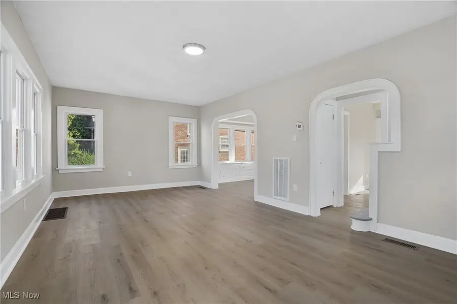 508 E Tallmadge Avenue, Akron, OH 44310 - Image #2