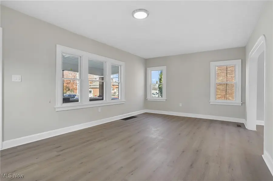 508 E Tallmadge Avenue, Akron, OH 44310 - Image #3