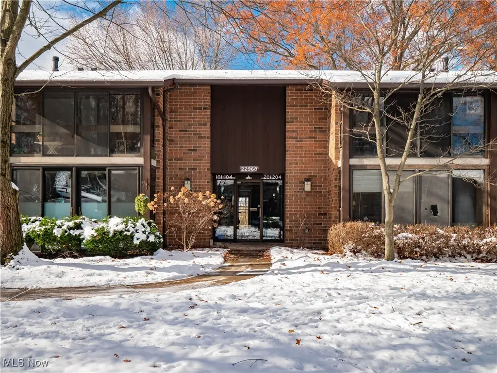 22968 Maple Ridge Road #103, North Olmsted, OH 44070 - Image #1