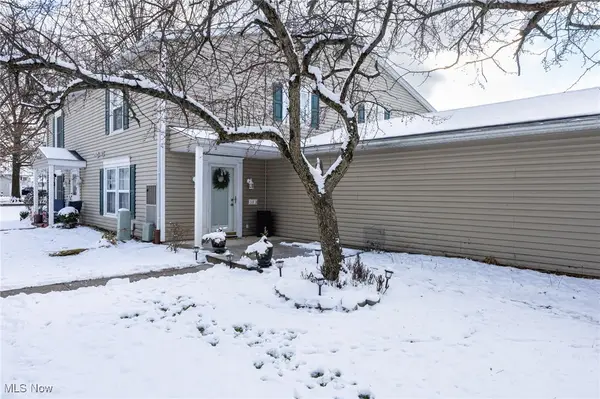 589 Canterbury Lane #B-13, Medina, OH 44256