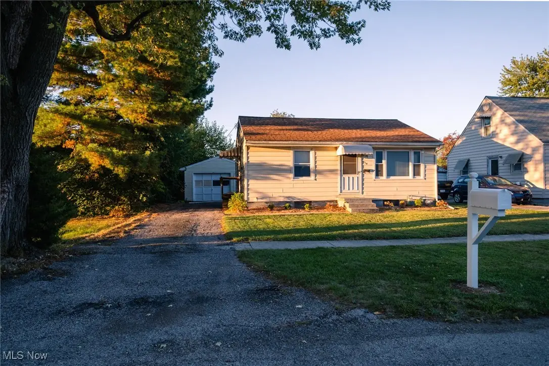 318 Charlotte Street, Bucyrus, OH 44820 - Image #1
