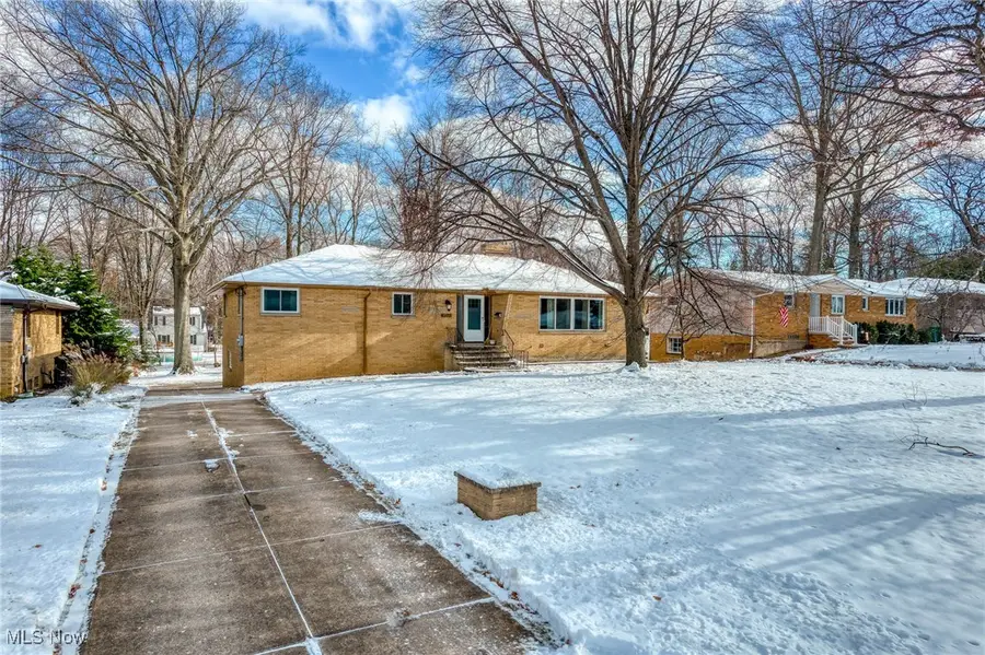 6473 Tanglewood Lane, Seven Hills, OH 44131 - Image #3