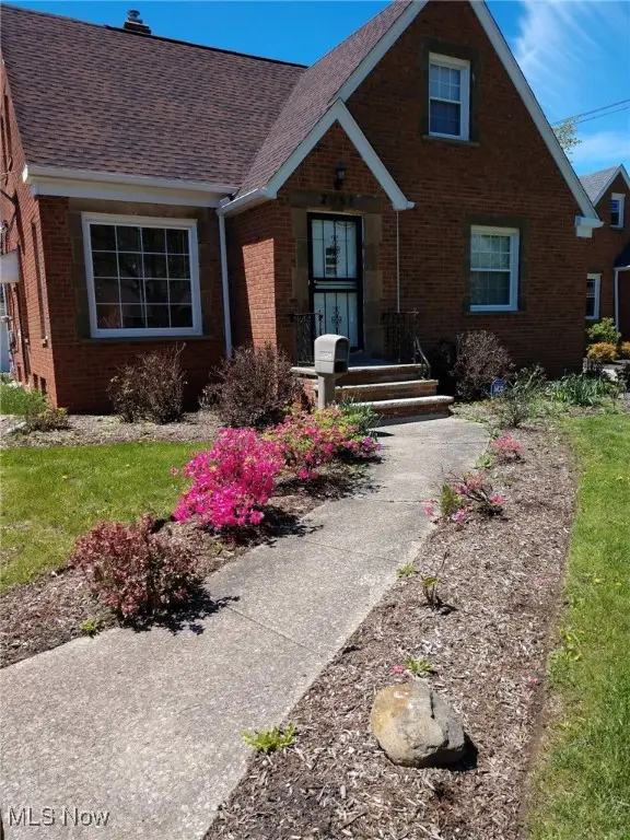 2058 Miramar Boulevard, South Euclid, OH 44121