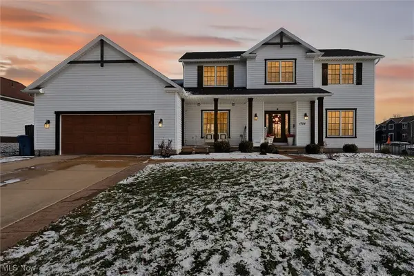 1705 Cornerstone Sw Street, Hartville, OH 44632