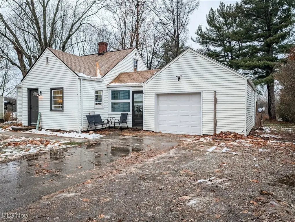 1872 Pickle Road, Akron, OH 44312 - Image #1