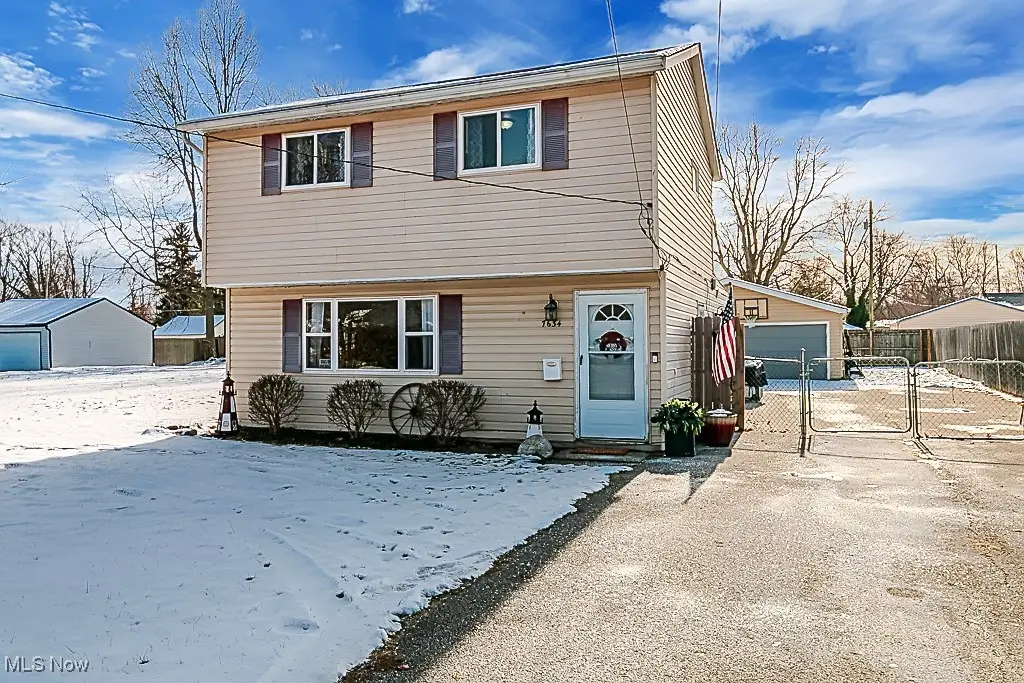 7634 Pinehurst Drive, Mentor On The Lake, OH 44060 - Image #1