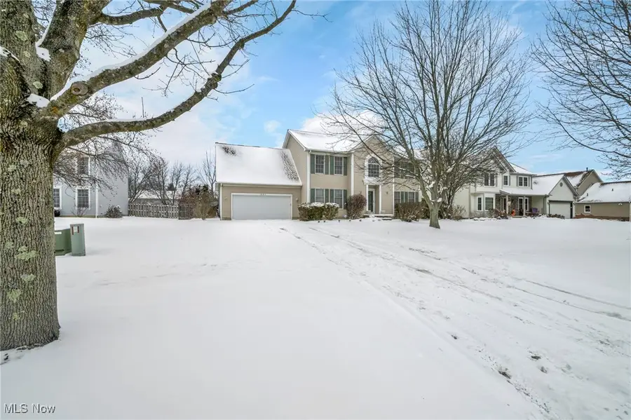 221 Newfield Circle, Medina, OH 44256 - Image #2
