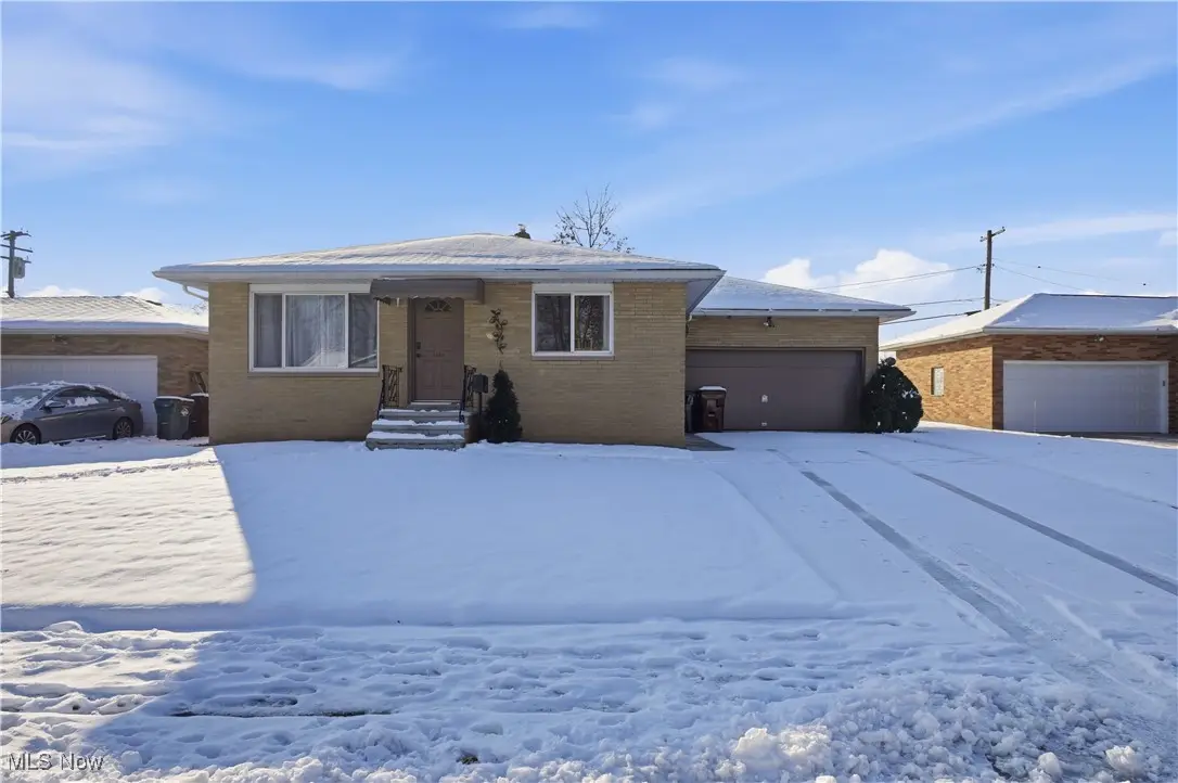 3255 Woodlawn Drive, Parma, OH 44134 - Image #1