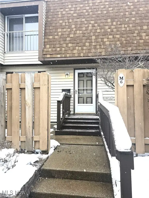 6466 Concord Drive #M6, Parma, OH 44134