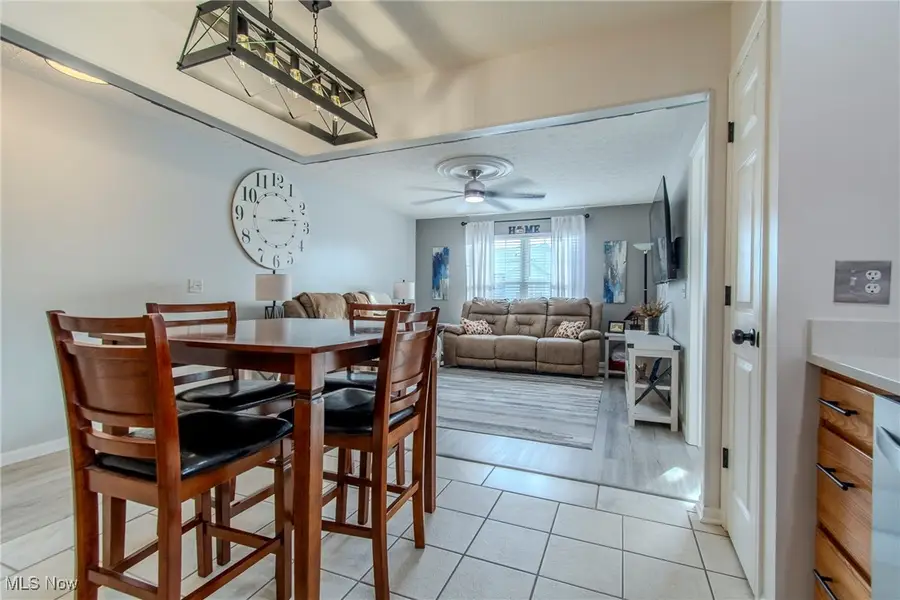 551 Heather Woods Drive Drive, Elyria, OH 44035 - Image #3