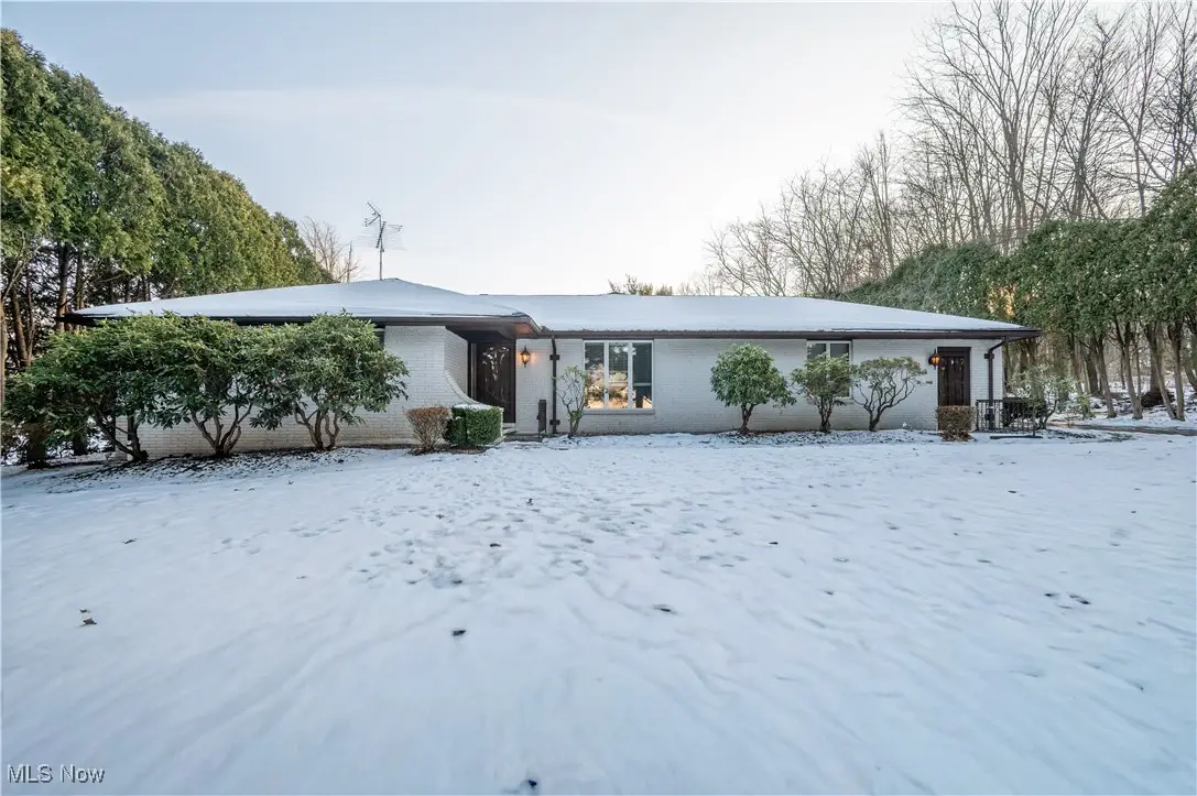 7370 Brookwood Drive, Brookfield, OH 44403 - Image #1