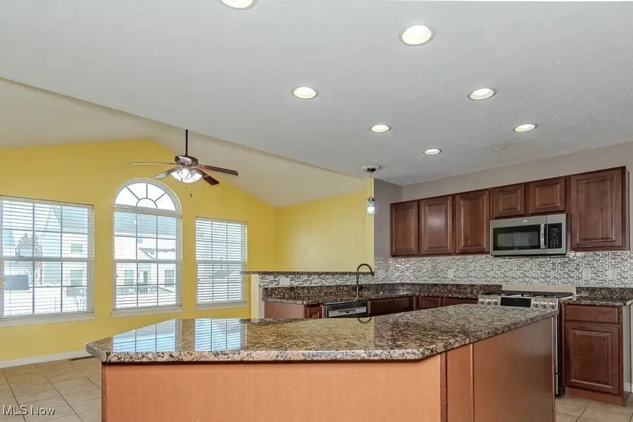 38209 Lonsdale Place, Willoughby, OH 44094 - Image #3