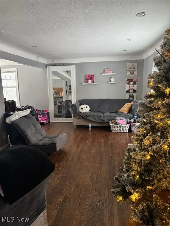 5164 Edenhurst Road, Lyndhurst, OH 44124 - Image #2