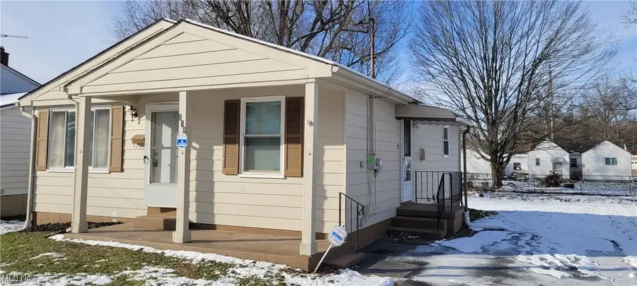 214 Hamrock Drive, Campbell, OH 44405 - Image #2