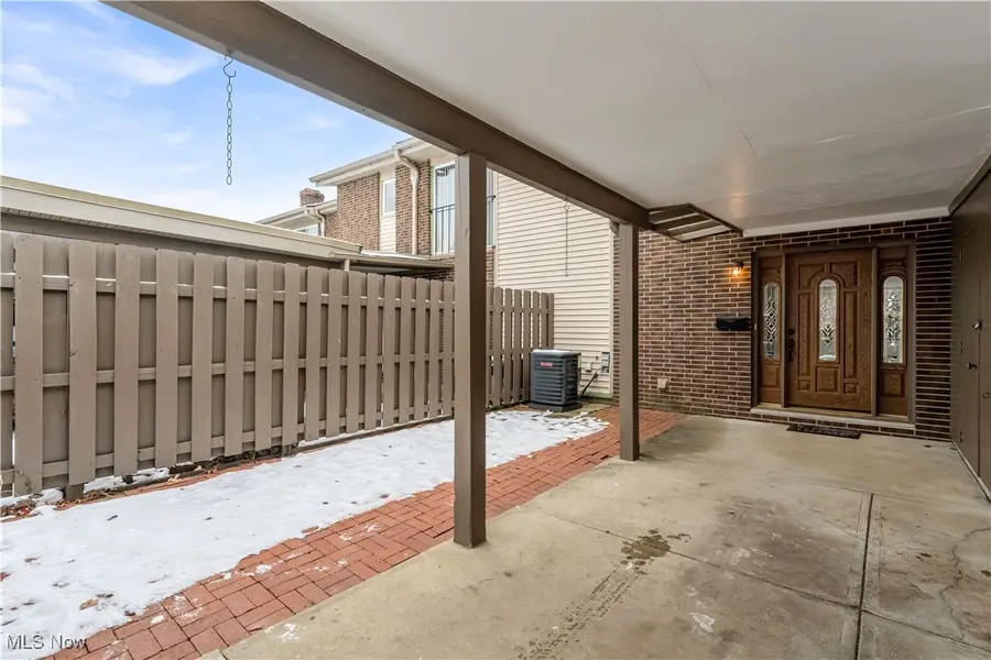 26609 N Park Boulevard, Olmsted Falls, OH 44138 - Image #3