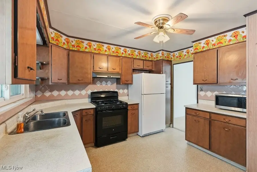 1405 Northmoreland Boulevard, Cuyahoga Falls, OH 44221 - Image #2