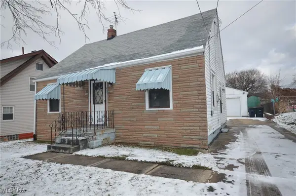 941 Austin Avenue, Akron, OH 44306