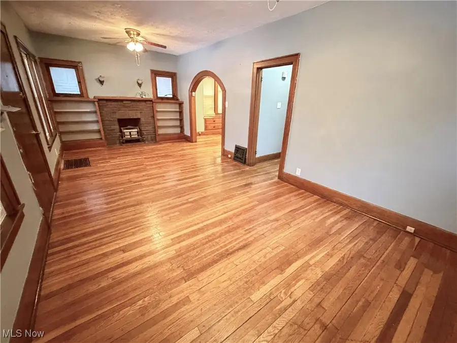 827 Winona Drive, Youngstown, OH 44511 - Image #3