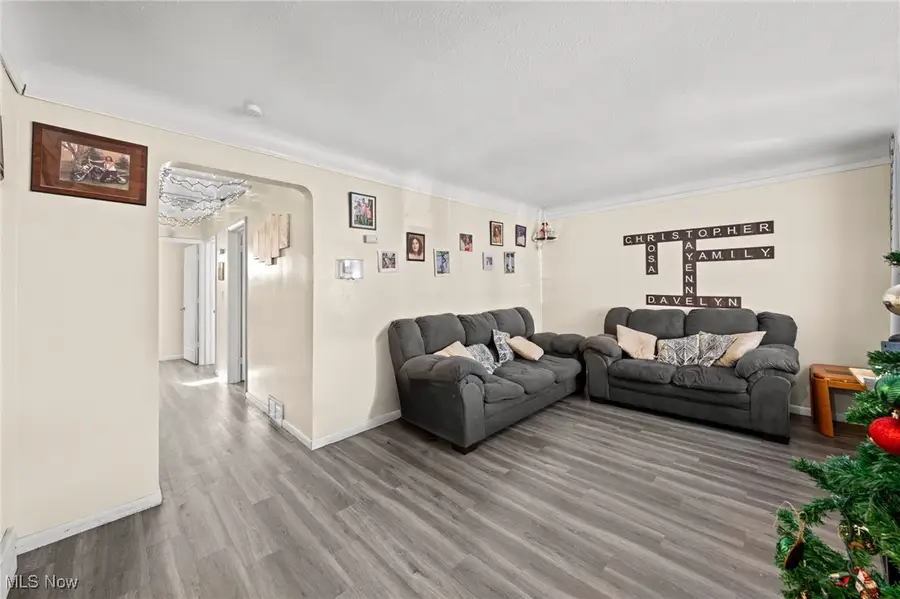 3817 Woodbridge Avenue, Cleveland, OH 44109 - Image #3