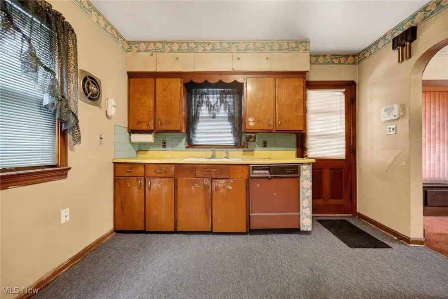 13405 Thornhurst Avenue, Garfield Heights, OH 44105 - Image #3