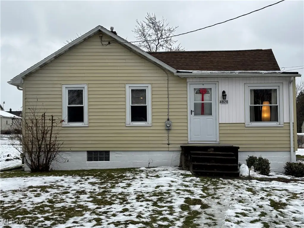 4828 Damon Nw Avenue, Warren, OH 44483 - Image #1