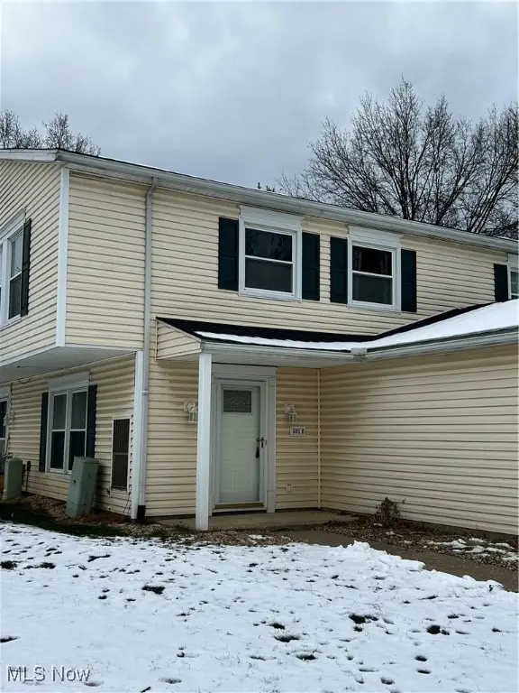 595 Canterbury Lane #B11, Medina, OH 44256