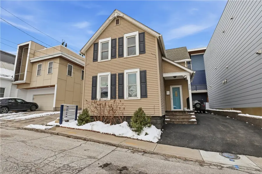 710 University Court, Cleveland, OH 44113 - Image #2