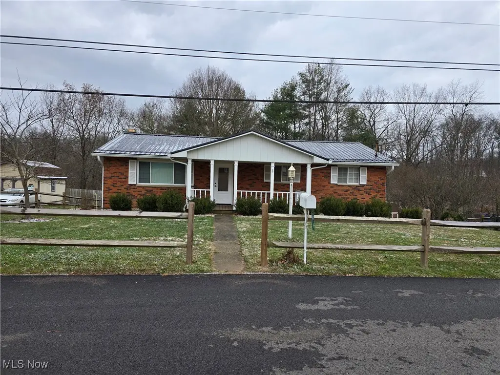 496 Kittle Street, Williamstown, WV 26187 - Image #1