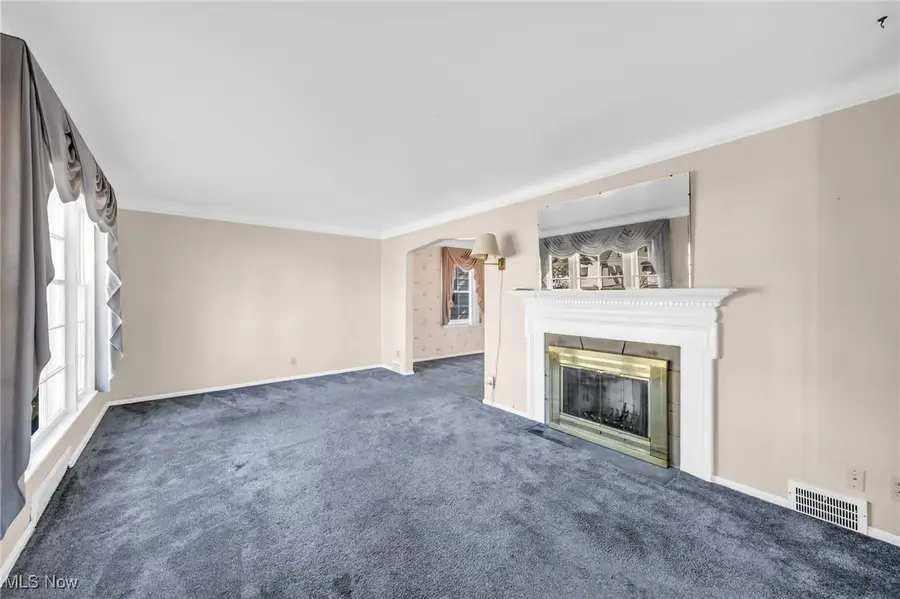 8913 Beech Avenue, Brooklyn, OH 44144 - Image #2