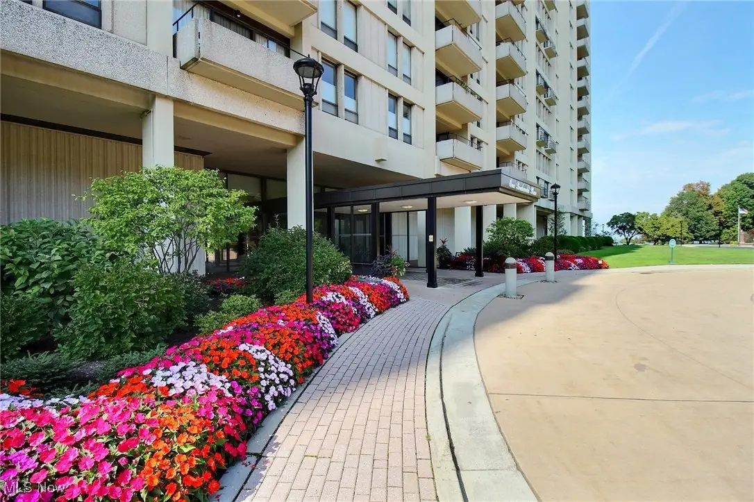 1 Bratenahl Place #604, Bratenahl, OH 44108 - Image #1