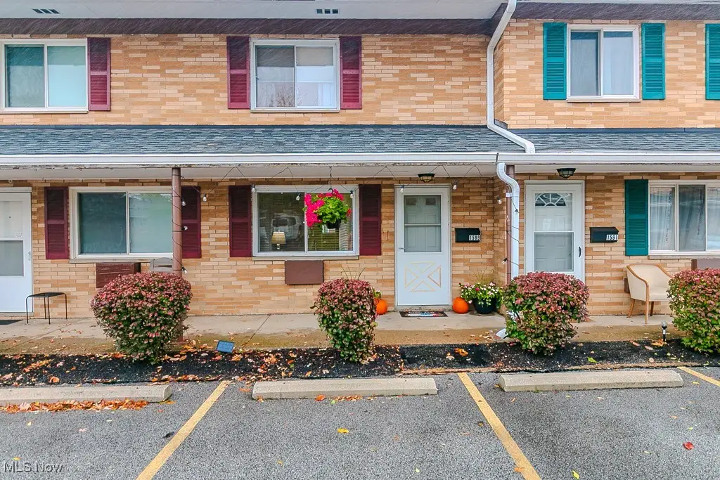 1589 Lee Terrace #F7, Wickliffe, OH 44092 - Image #1