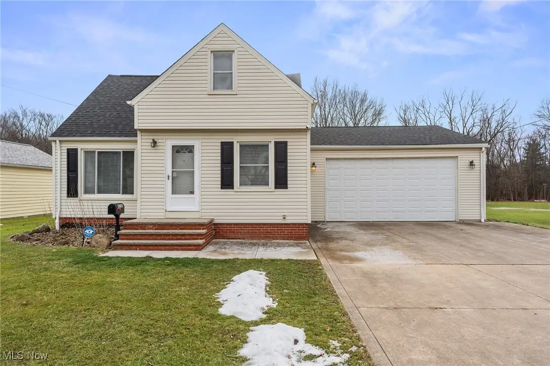 15700 Woodbrook Avenue, Maple Heights, OH 44137 - Image #1