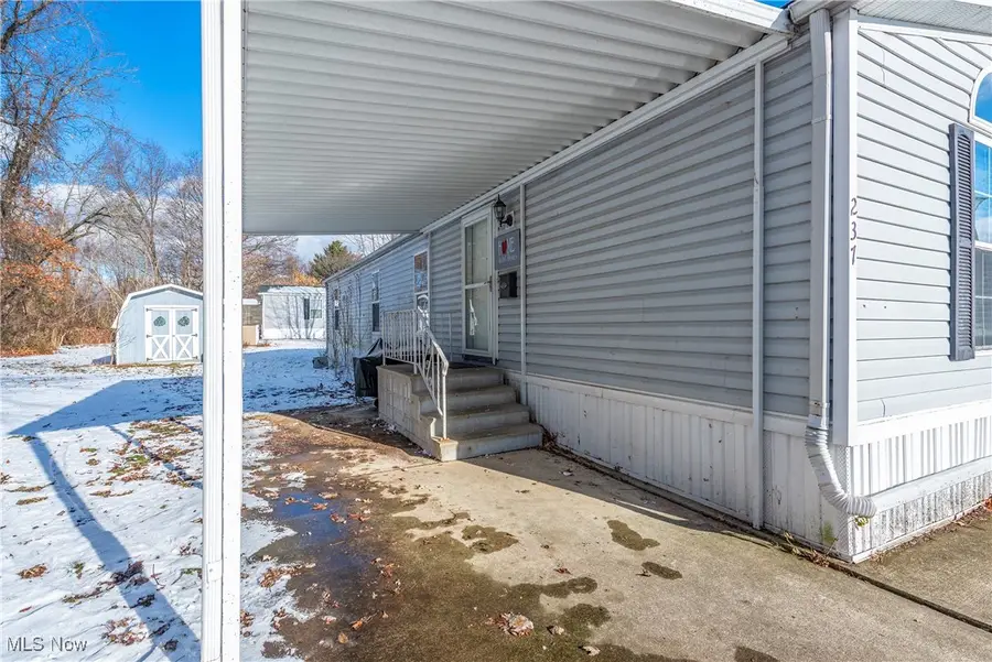 237 Amherst Mobile Home, Amherst, OH 44001 - Image #3