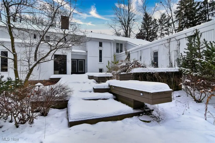 26740 Hendon Road, Beachwood, OH 44122 - Image #2