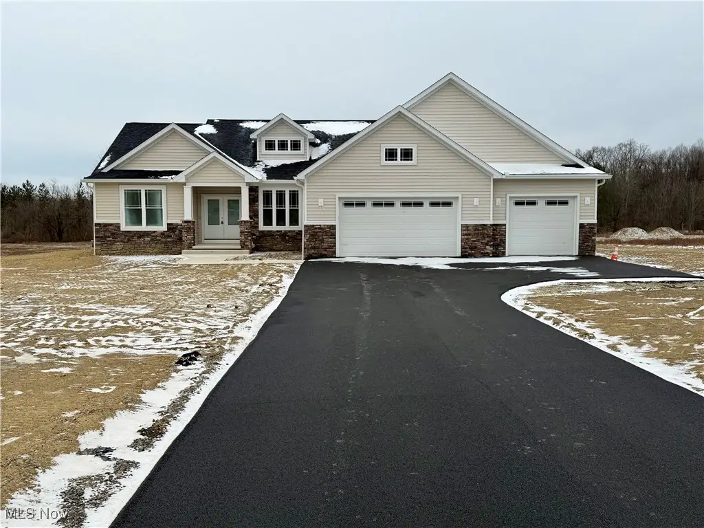 6916 S Raccoon Road, Canfield, OH 44406 - Image #1