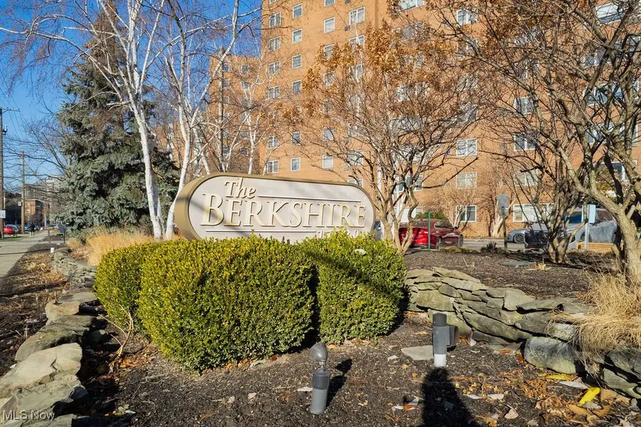 11820 Edgewater Drive #110, Lakewood, OH 44107 - Image #2