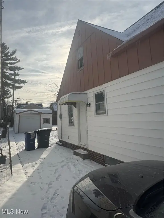 7423 Woodhaven Avenue, Brooklyn, OH 44144 - Image #2