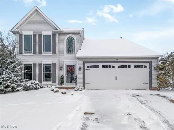 2162 Canterbury Circle, Akron, OH 44319