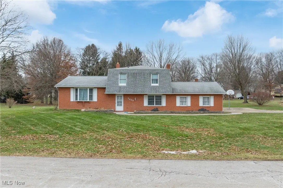 7428 Shadyview Nw Avenue, Massillon, OH 44646 - Image #1